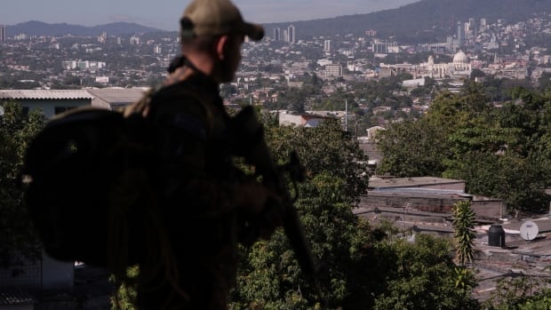 El Salvador deploys 10,000 soldiers, police to town in gang crackdown