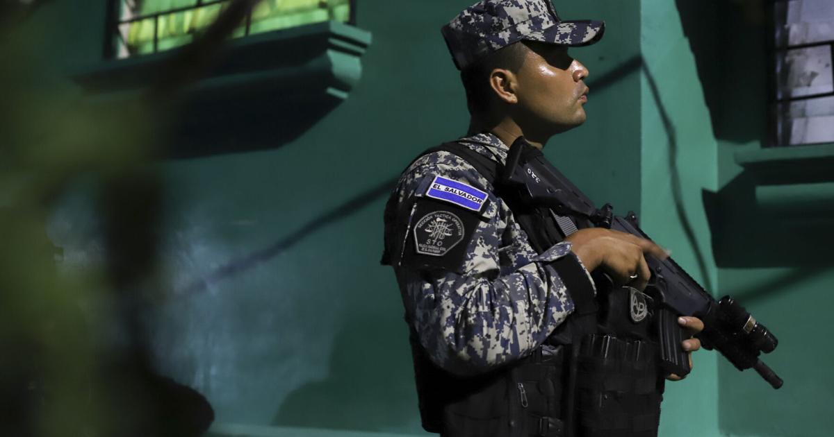 War on gangs forges new El Salvador. But the price is steep